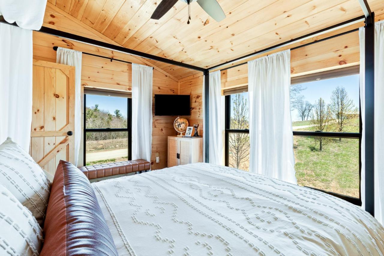 Honey Bee Hideaway Villa Rogers Ngoại thất bức ảnh