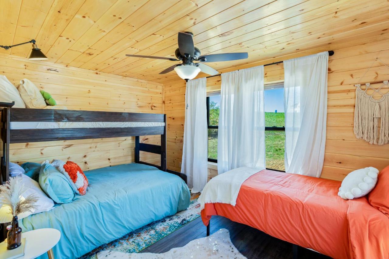 Honey Bee Hideaway Villa Rogers Ngoại thất bức ảnh